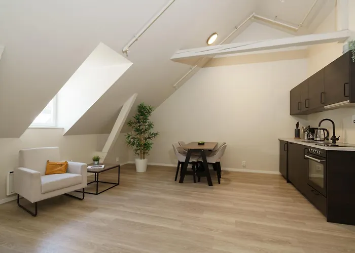 Maya - Solli Plass * Oslo