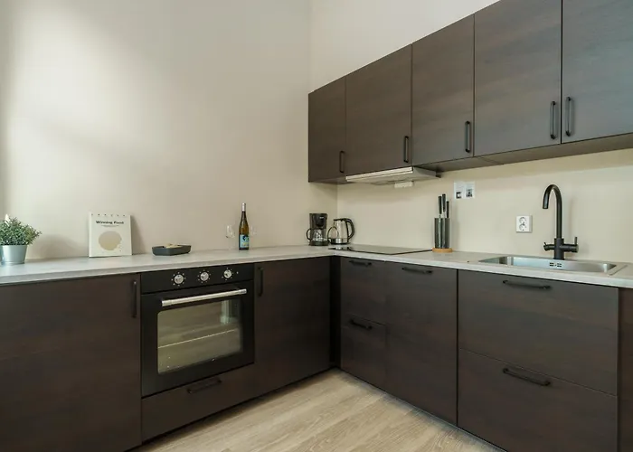 Maya - Solli Plass * Oslo