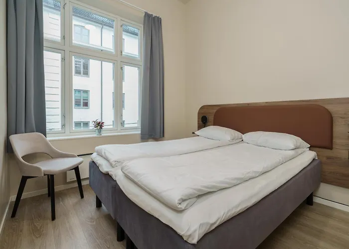 Maya - Solli Plass * Oslo