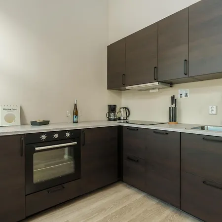 Maya - Solli Plass * אוסלו